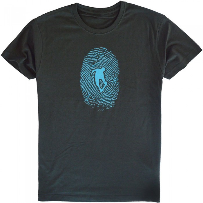 [해외]KRUSKIS Skateboarder Fingerprint 반팔 티셔츠 14137039797 Dark Grey