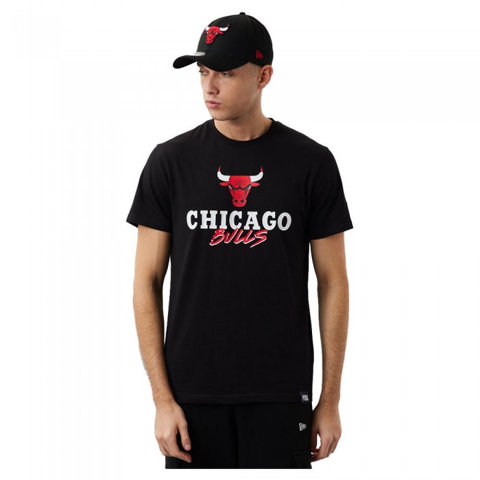 [해외]뉴에라 Chicago Bulls NBA Script Short Sleeve T-Shirt Black / Front Door Red